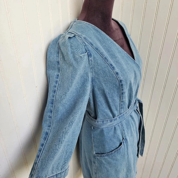 NWT $36 Universal Thread Womans Puff 3/4 Sleeve Denim Wrap Dress Light Wash MD - Picture 4 of 16